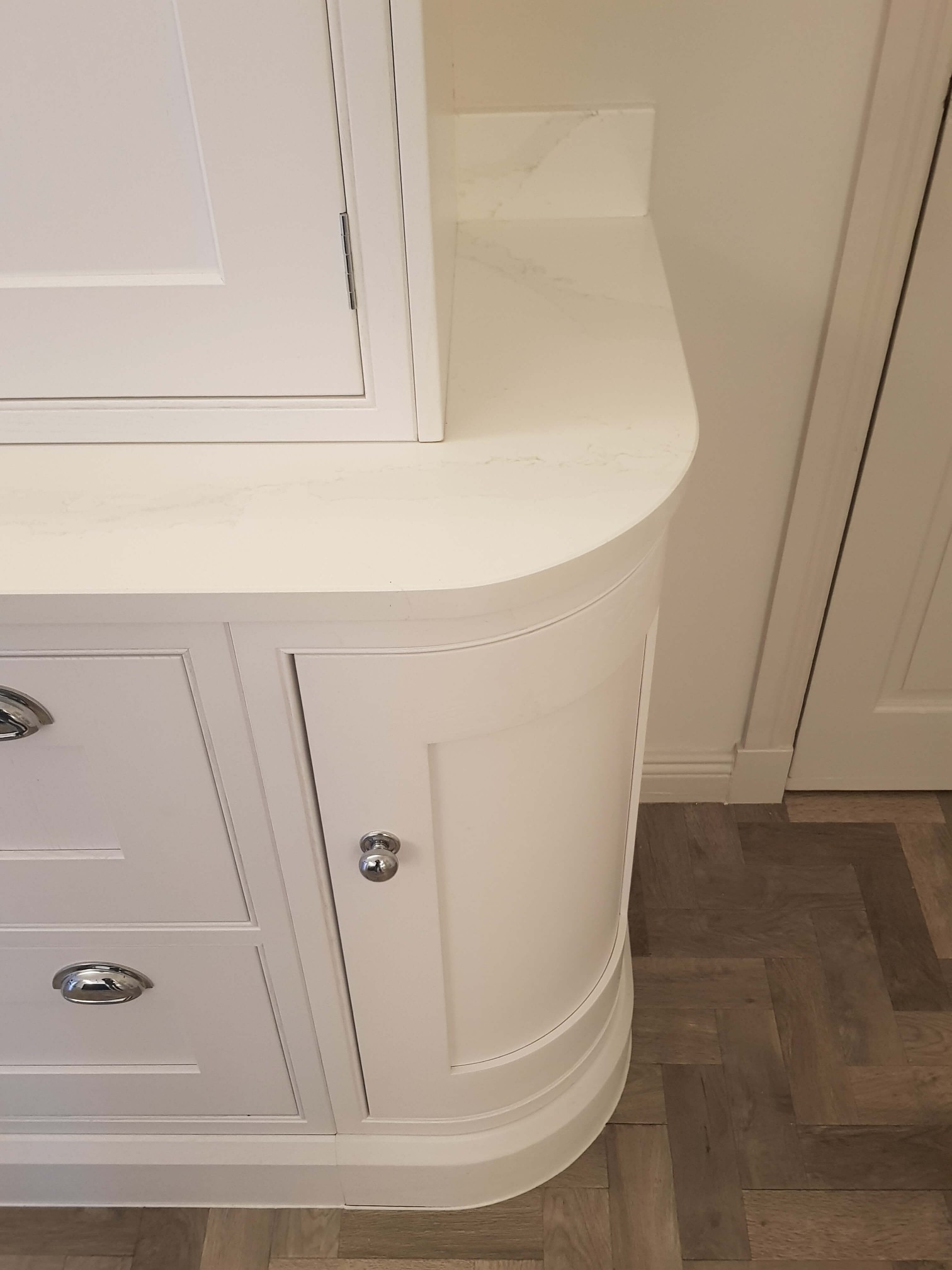Bespoke Inframe Kitchen Rounded Corner